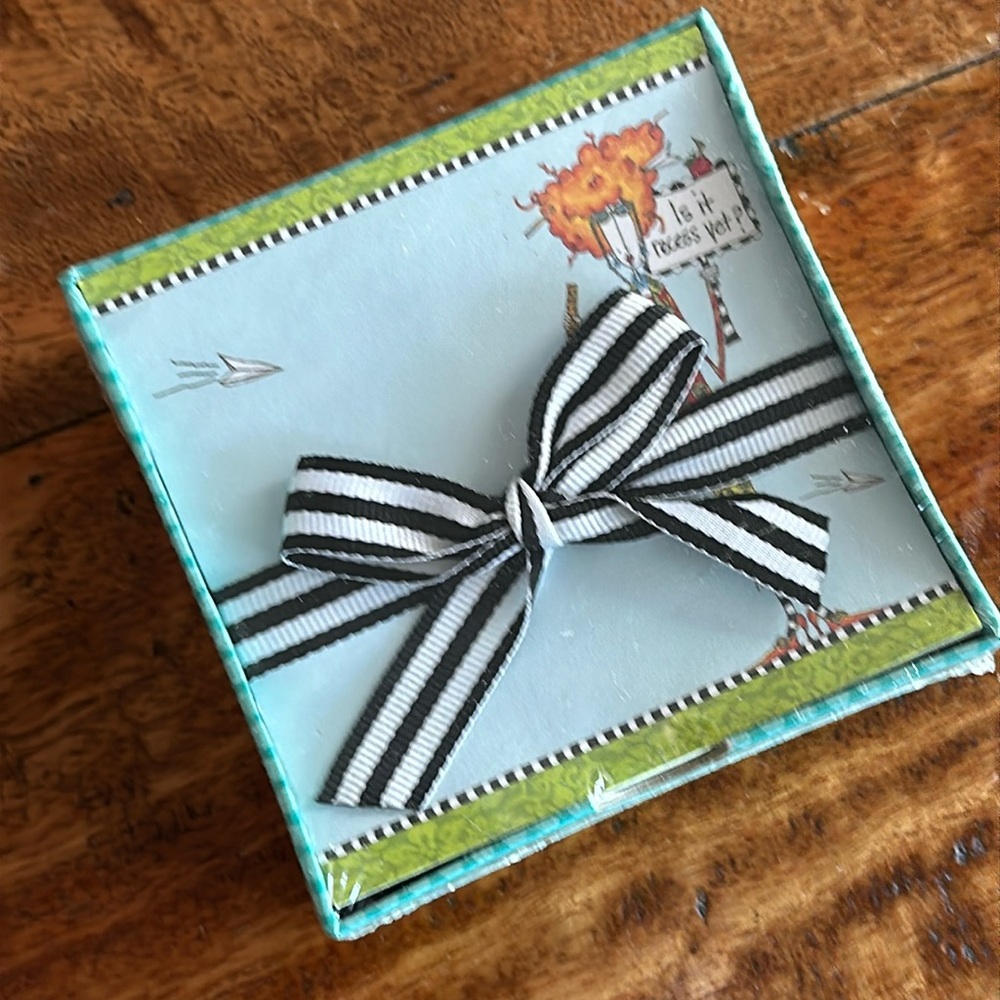 "Is it recess yet?" Memo Cube of 240 sheets of Memo Paper